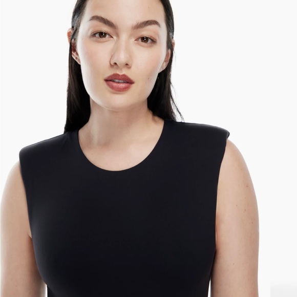 Babaton Contour Shoulder Pad bodysuit - Picture 2 of 5